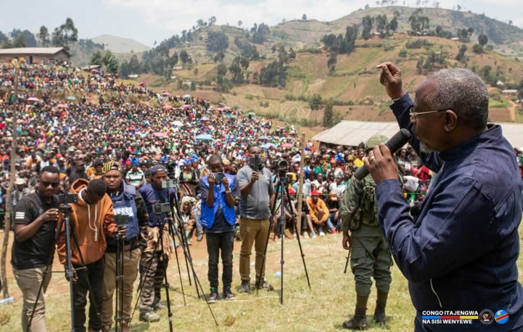 Patrick Busu Bwa Ngwi Nshombo, accompagné de son homologue du Nord-Kivu, Bahati Musanga Erasto